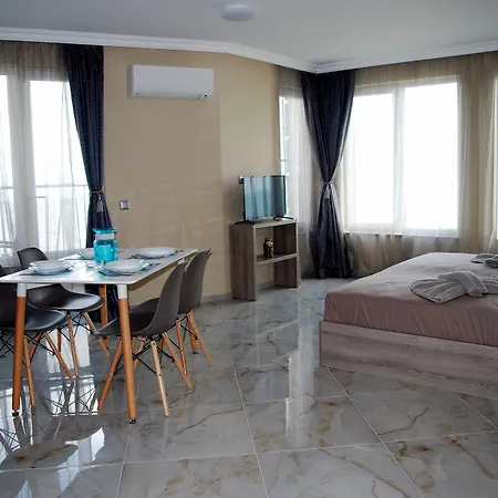 Dune Boutique Πομόριε